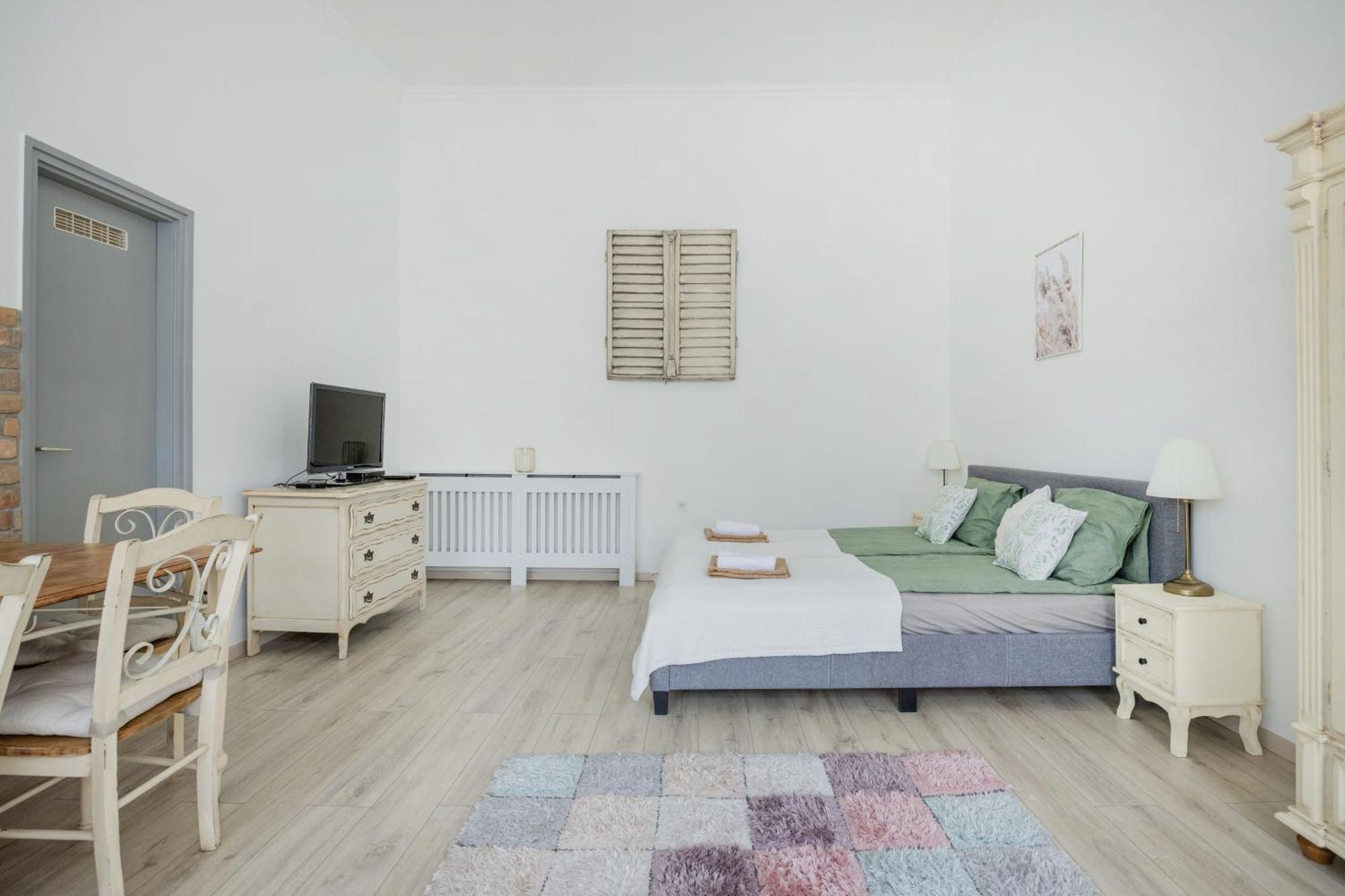 Апартаменты A Touch Of Provence And Pastels In The Centre Будапешт Экстерьер фото