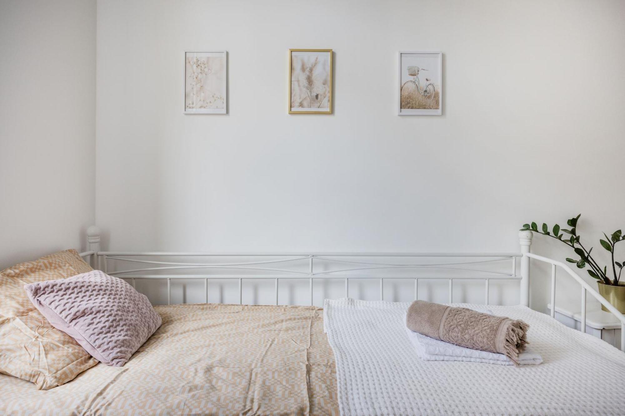 Апартаменты A Touch Of Provence And Pastels In The Centre Будапешт Экстерьер фото